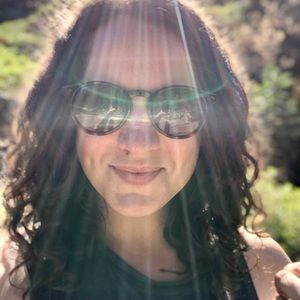 Meet your Posher, Rebecca